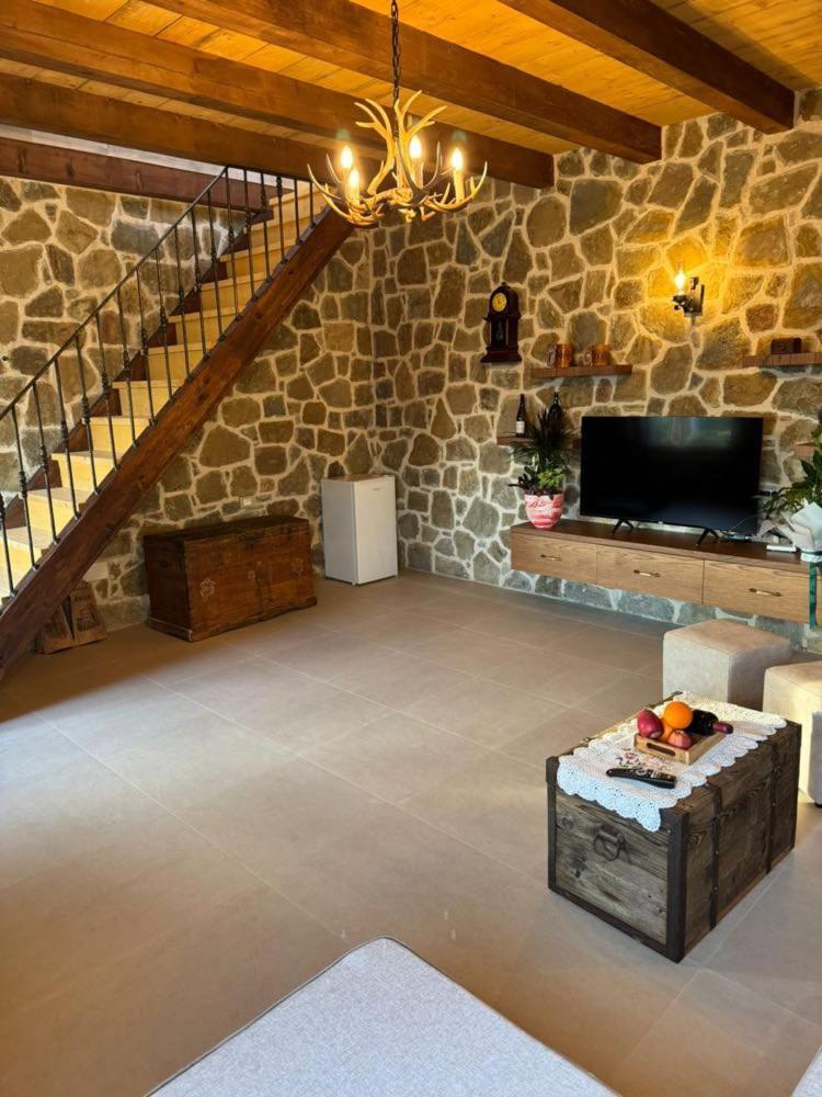 Bujtina Salko Villa Mucaj Екстериор снимка